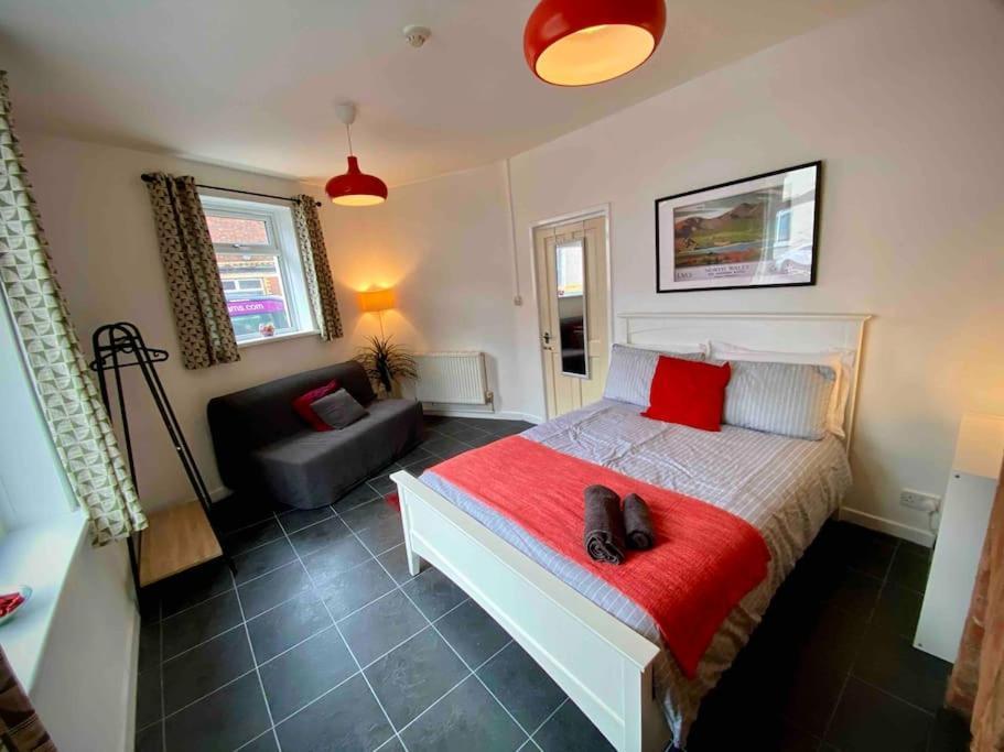 Brickworks - 2 Bedrooms, 15 Mins Walk To The Centre, With Garden Cardiff Eksteriør bilde